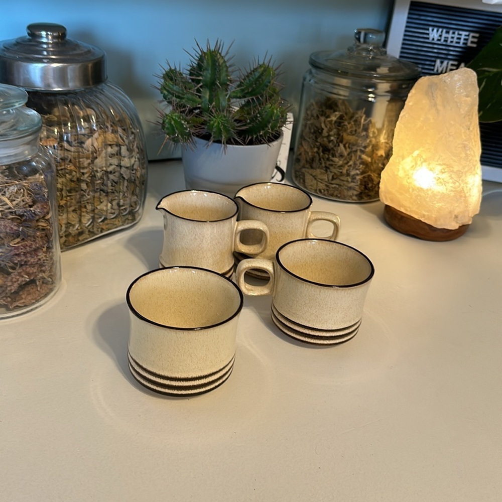 Denby "Sahara" Stoneware Set of 1 Cup
and 2 creamers and 1 sugar | Vintage